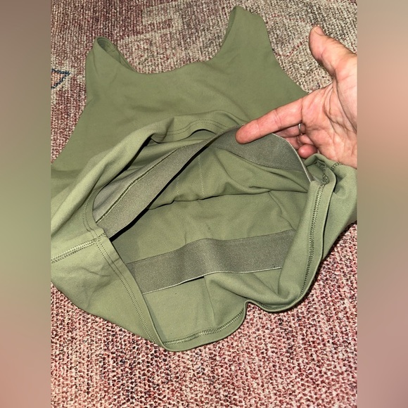 Athleta Sage soft Racerback workout top w/built in bra size large like new - Picture 8 of 10